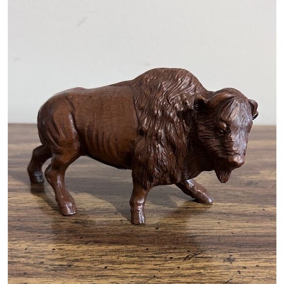 Vintage Red Mill Hand Carved Buffalo American Bison Pecan Wood Figurine 1999 - Picture 1 of 9